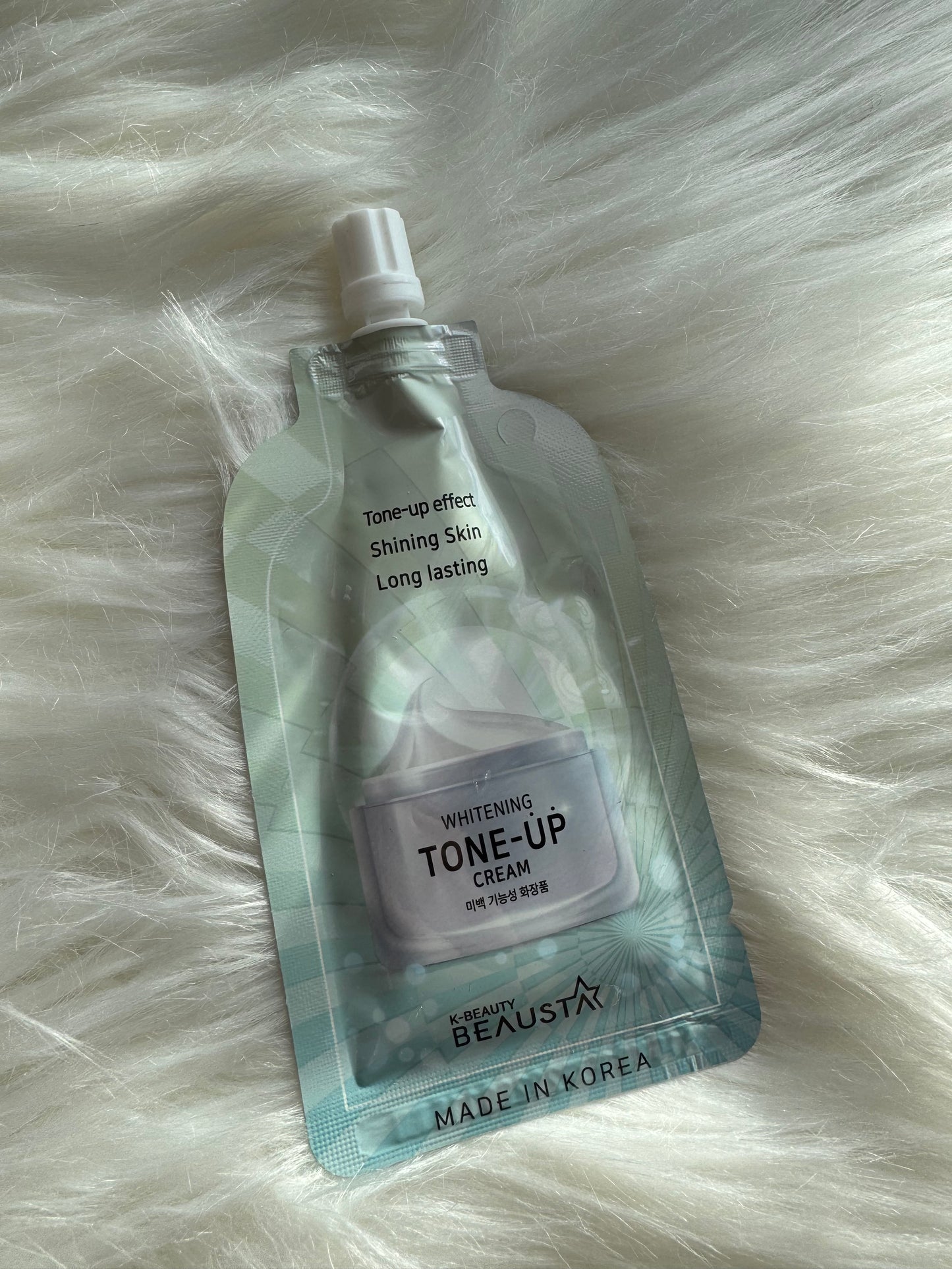 Beausta Whitening Tone-Up veido kremas