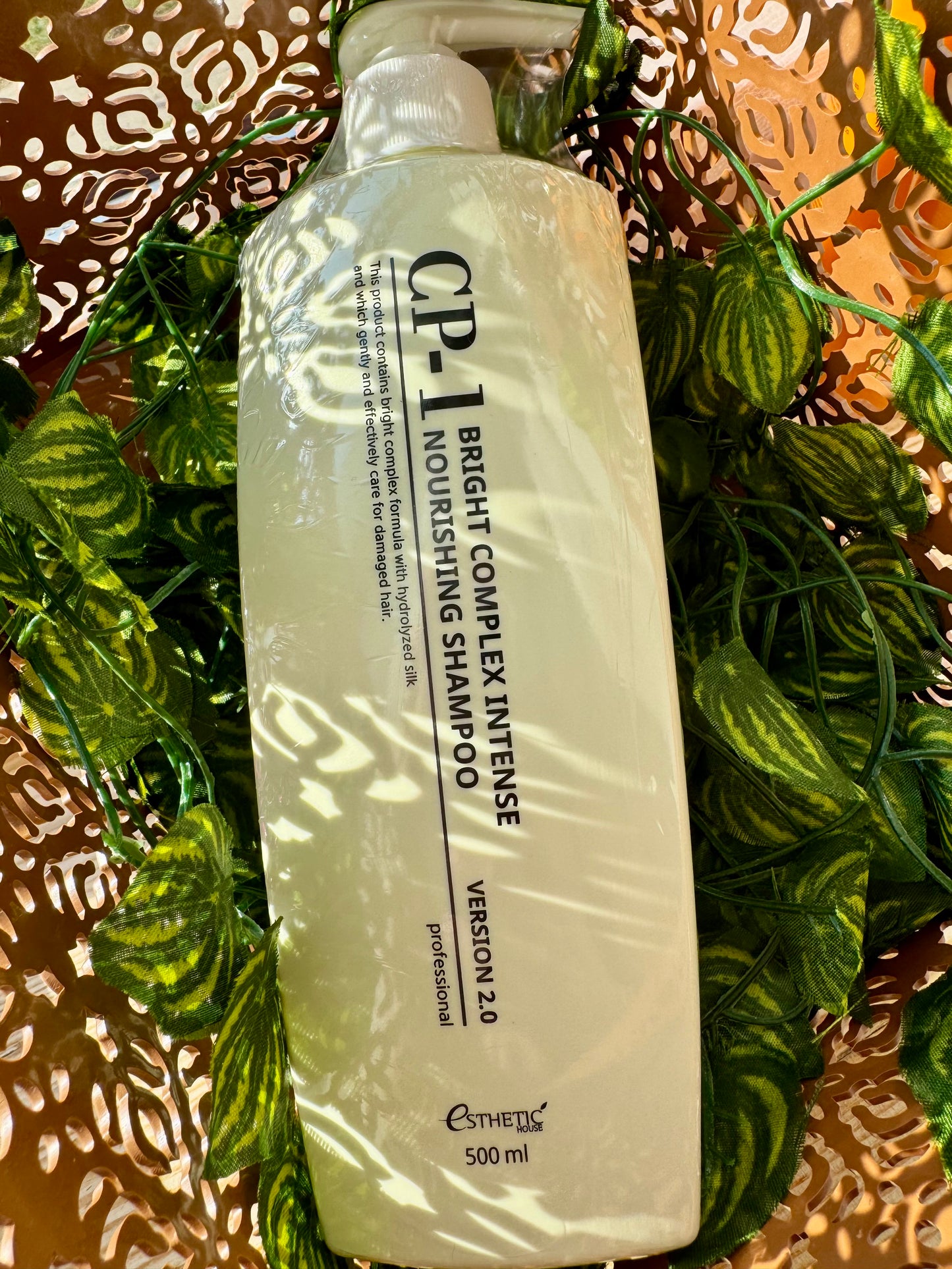 Esthetic House CP-1 intensyviai maitinantis šampūnas