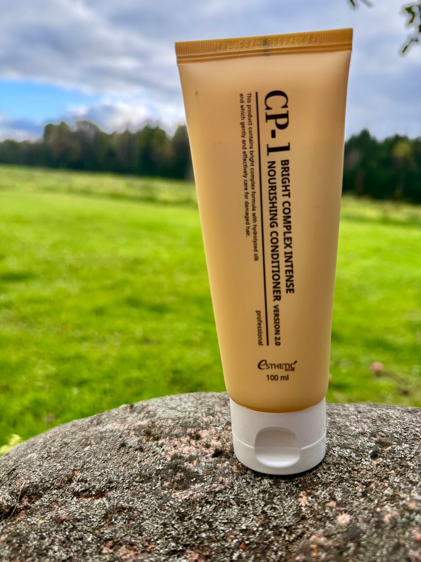 Esthetic House CP-1 intensyviai maitinantis kondicionierius