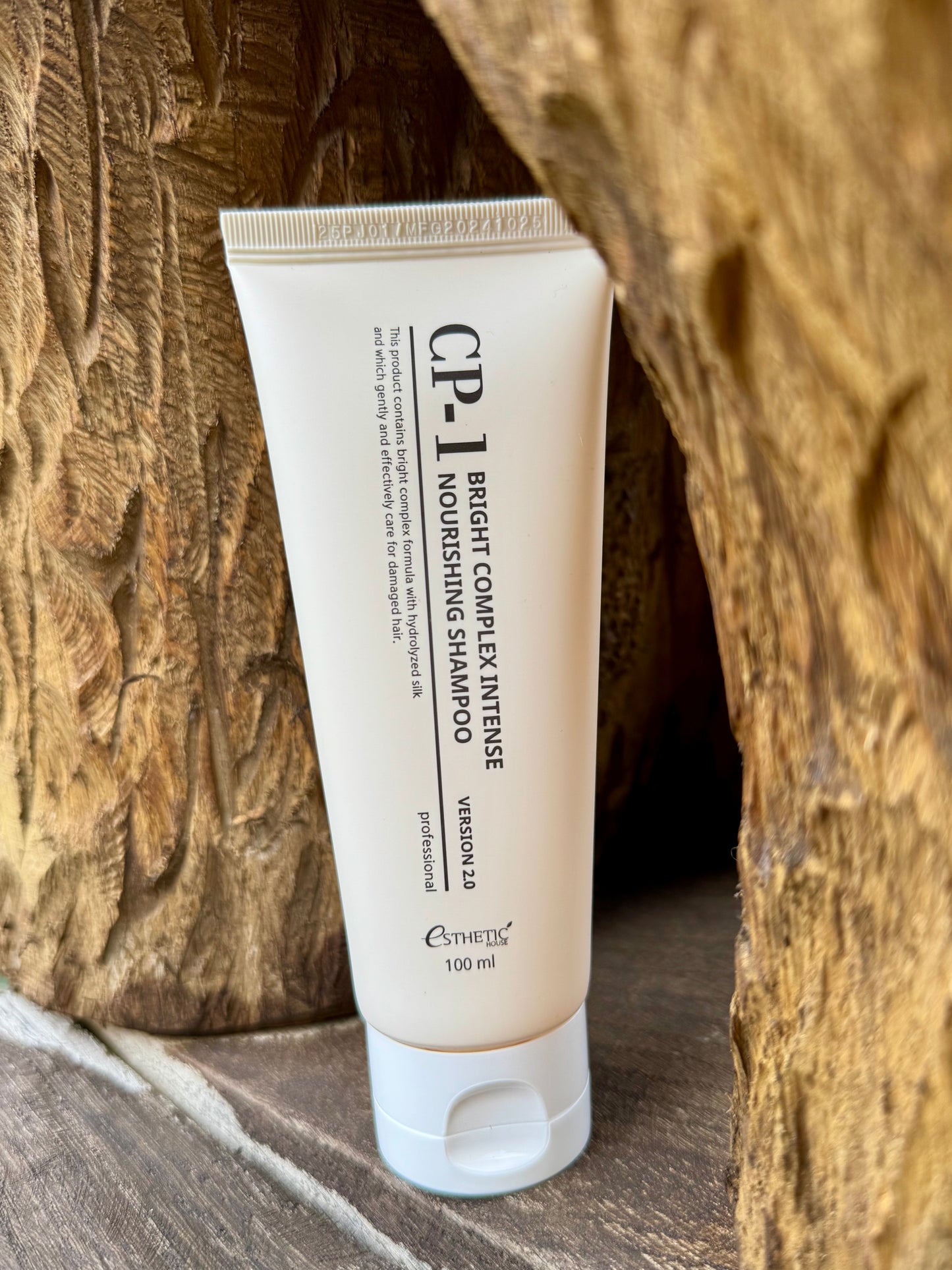 Esthetic House CP-1 intensyviai maitinantis šampūnas