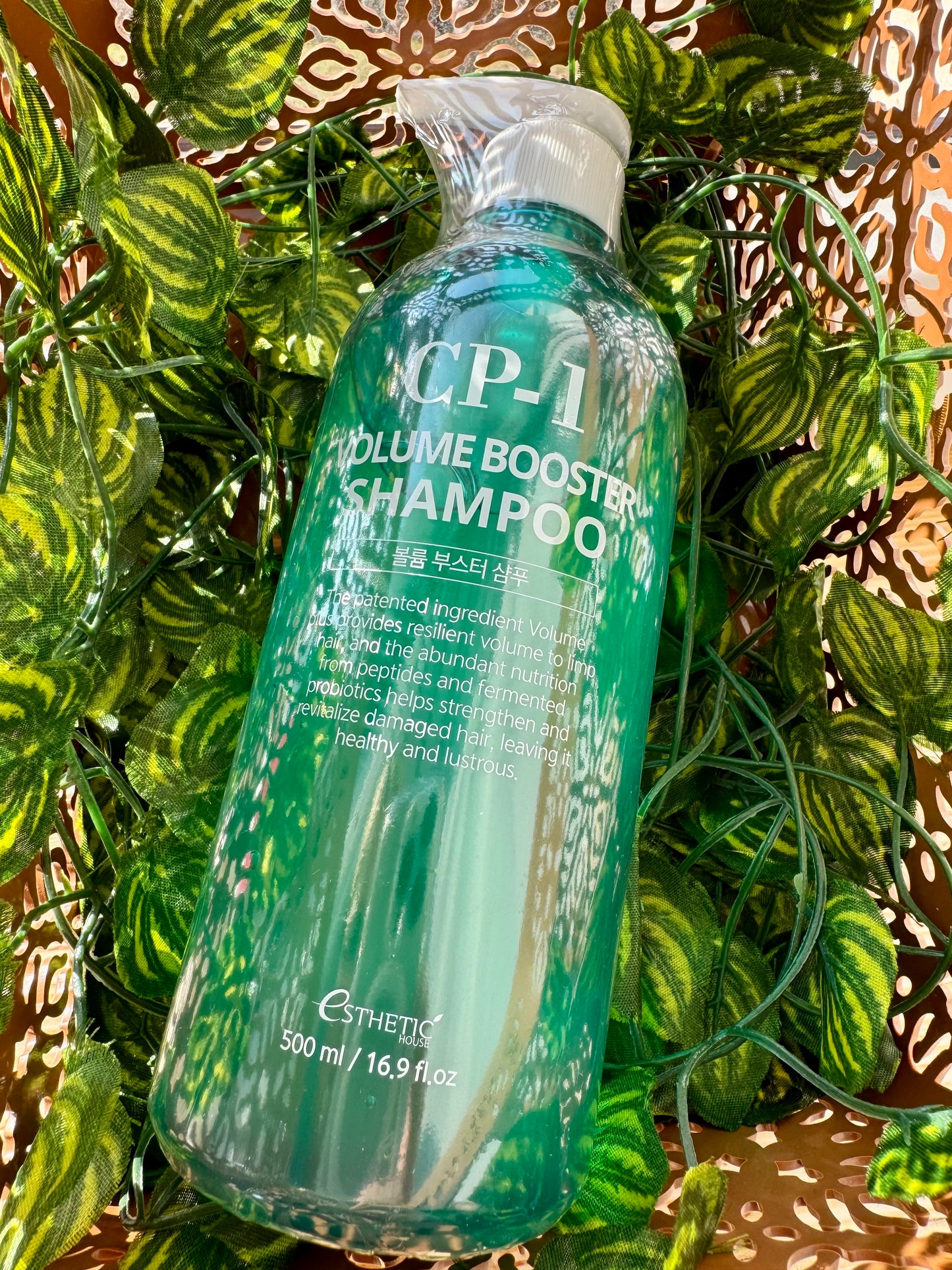 Esthetic House CP-1 apimtį didinantis šampūnas